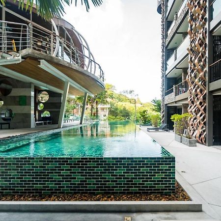Emerald Terrace Apartments By Lofty Patong Екстериор снимка