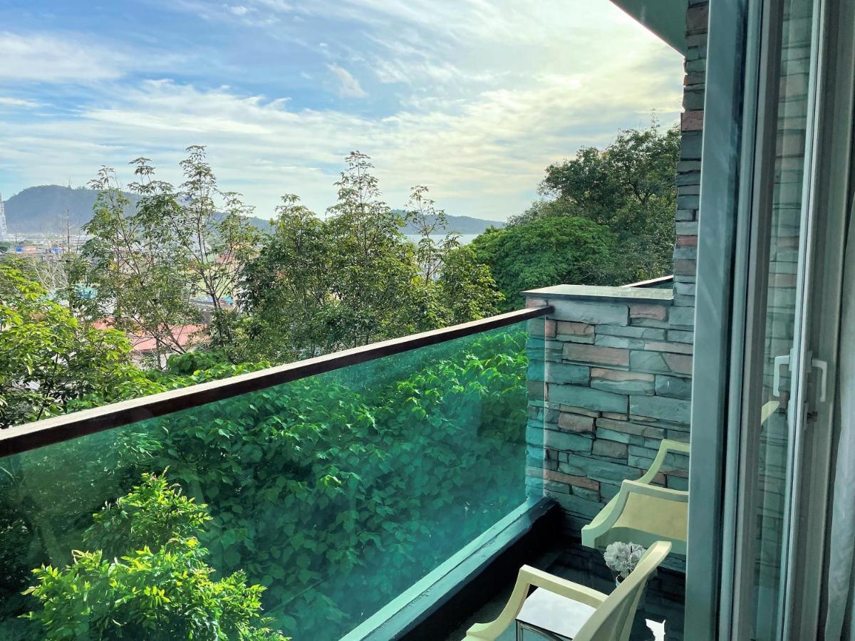 Emerald Terrace Apartments By Lofty Patong Екстериор снимка
