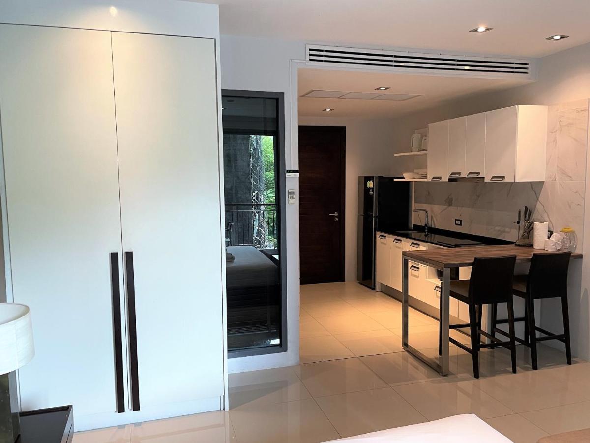 Emerald Terrace Apartments By Lofty Patong Екстериор снимка