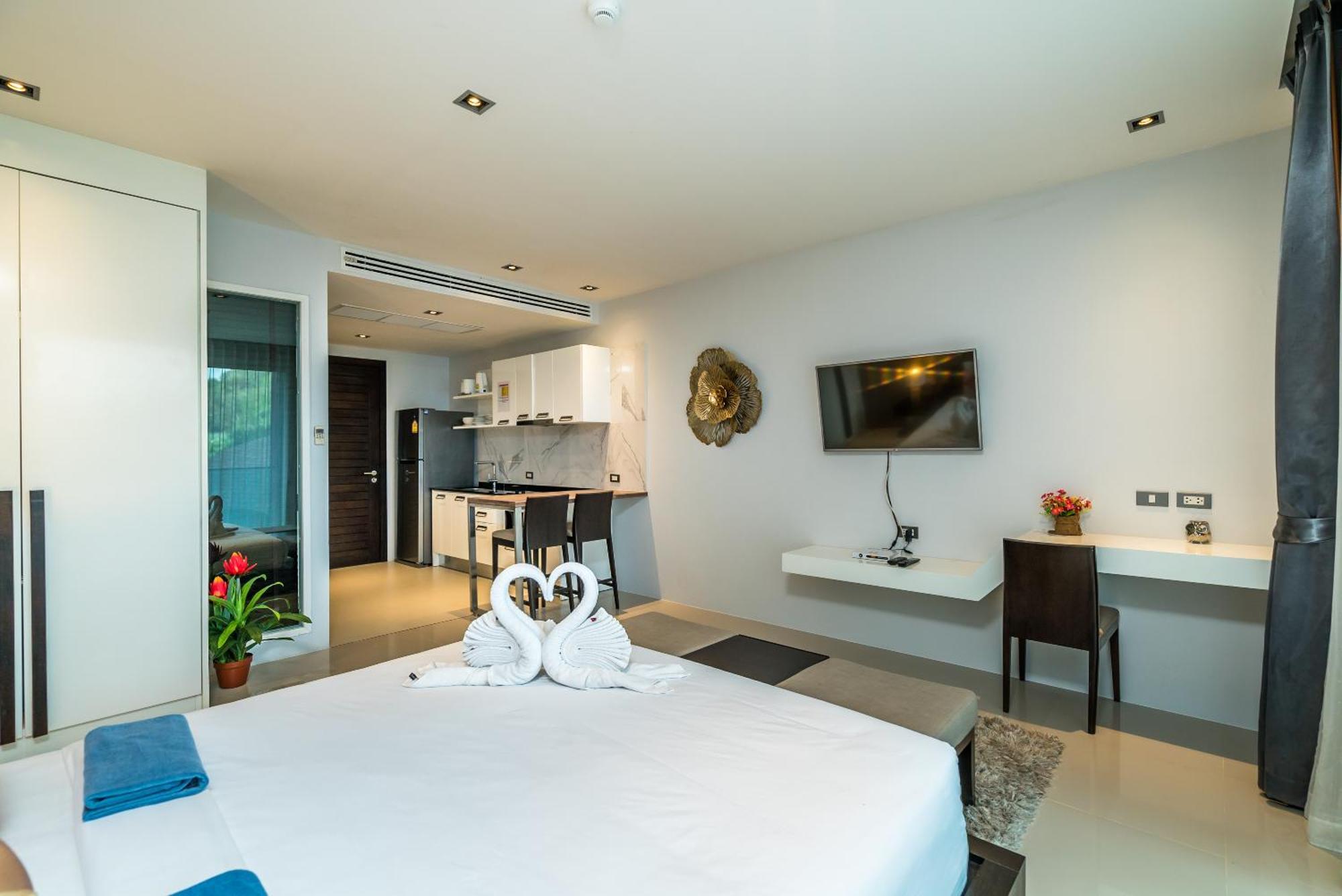 Emerald Terrace Apartments By Lofty Patong Екстериор снимка